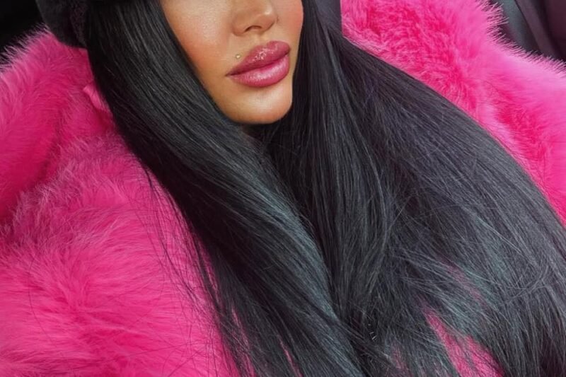 „Tohle jí zavřelo všechny dveře…“ 😔 Přiznání, že byla opakovaně odmítaná jen kvůli vzhledu, zní tvrdě a bez obalu. Sen o práci s dětmi, snaha změnit se a realita, která bolela víc než ticho doma. Podívej se na detaily v komentářích 👇