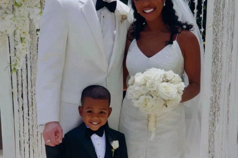 Matka se mě zřekla, protože jsem si vzal svobodnou matku 💔 — vysmívala se mému životu 😒, a pak se zhroutila 😳, když ho po třech letech uviděla ⏳👀