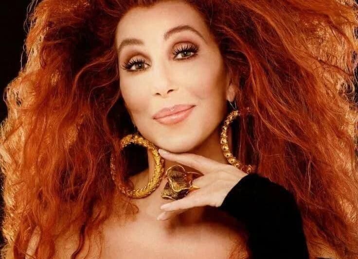 😱🫢 Fanoušky šokovalo, když spatřili 75letou Cher… Zpěvačka byla na posledních fotografiích promočená a bez podprsenky, a ukázala tak svou nečekanou odvahu i přirozenost, když si myslela, že ji nikdo nesleduje. Ikonická umělkyně, která tolik let fascinuje svět, teď odhalila úplně jinou stránku sebe sama – a fanoušci zůstali doslova zírat. Jak vypadala a co přesně zachytily tyto snímky? Fotky a detaily najdete v komentářích 👇