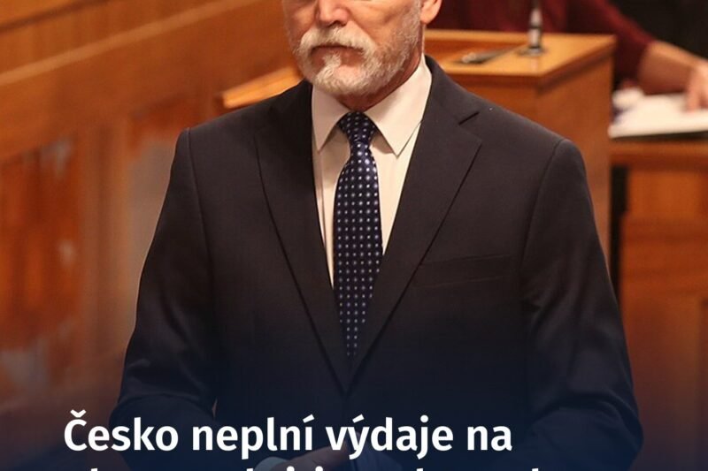Prezident Petr Pavel kritizoval neplnění závazků Česka vůči NATO a komentoval i účast na červencovém summitu v Ankaře.